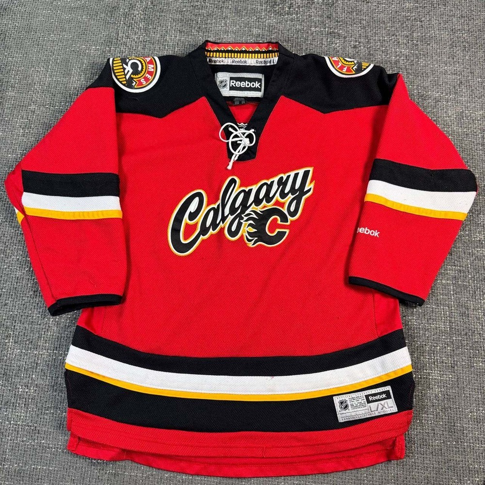 Reebok Calgary Flames NHL Hockey Jersey Youth L/XL Red Lace-Up V-Neck Logo